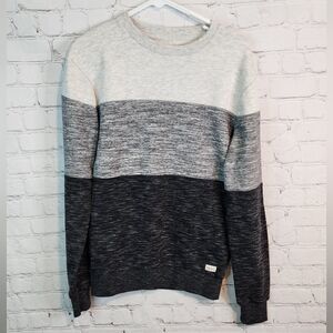 Men's 1897 sweater, size small